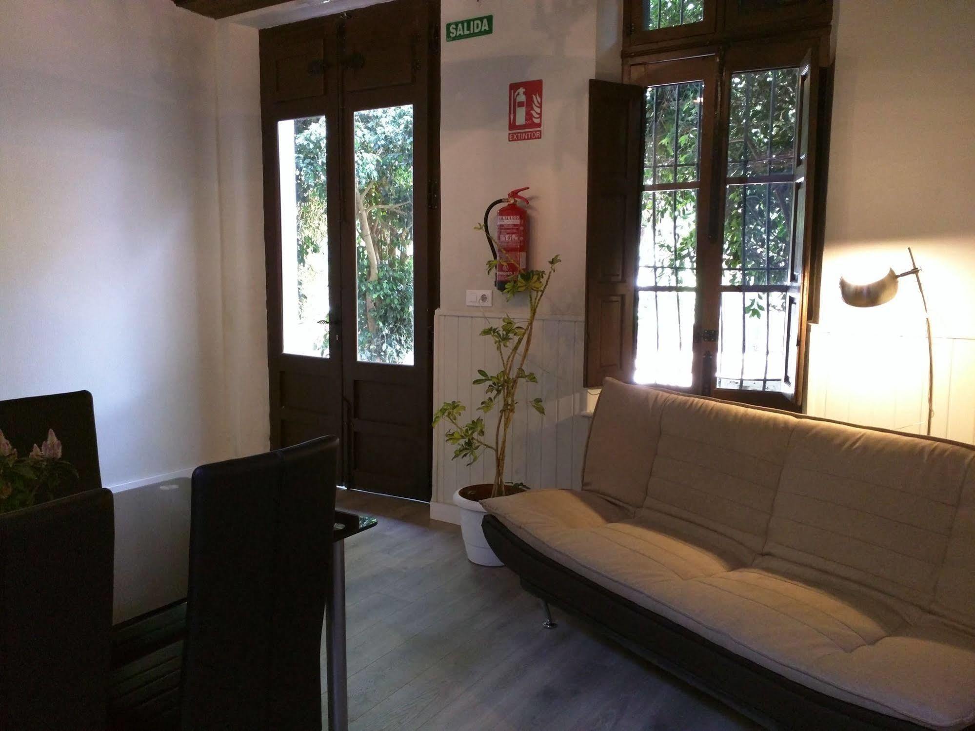 Nwt Paradise Urban Hostel Alicante Exterior photo
