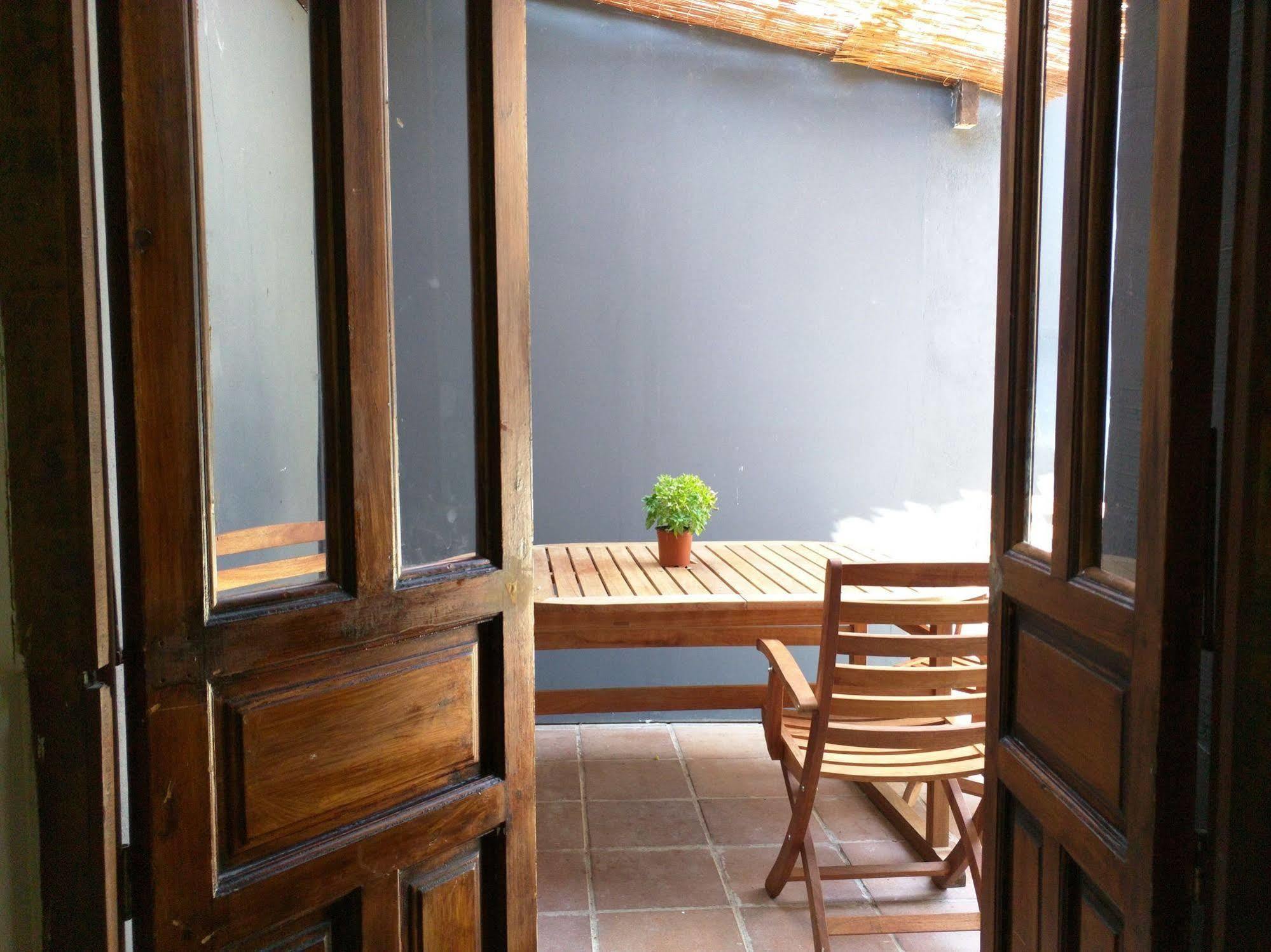 Nwt Paradise Urban Hostel Alicante Exterior photo