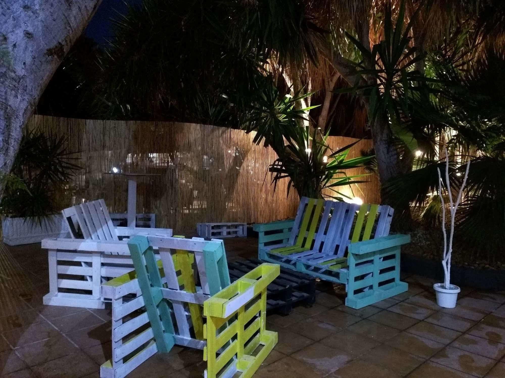 Nwt Paradise Urban Hostel Alicante Exterior photo