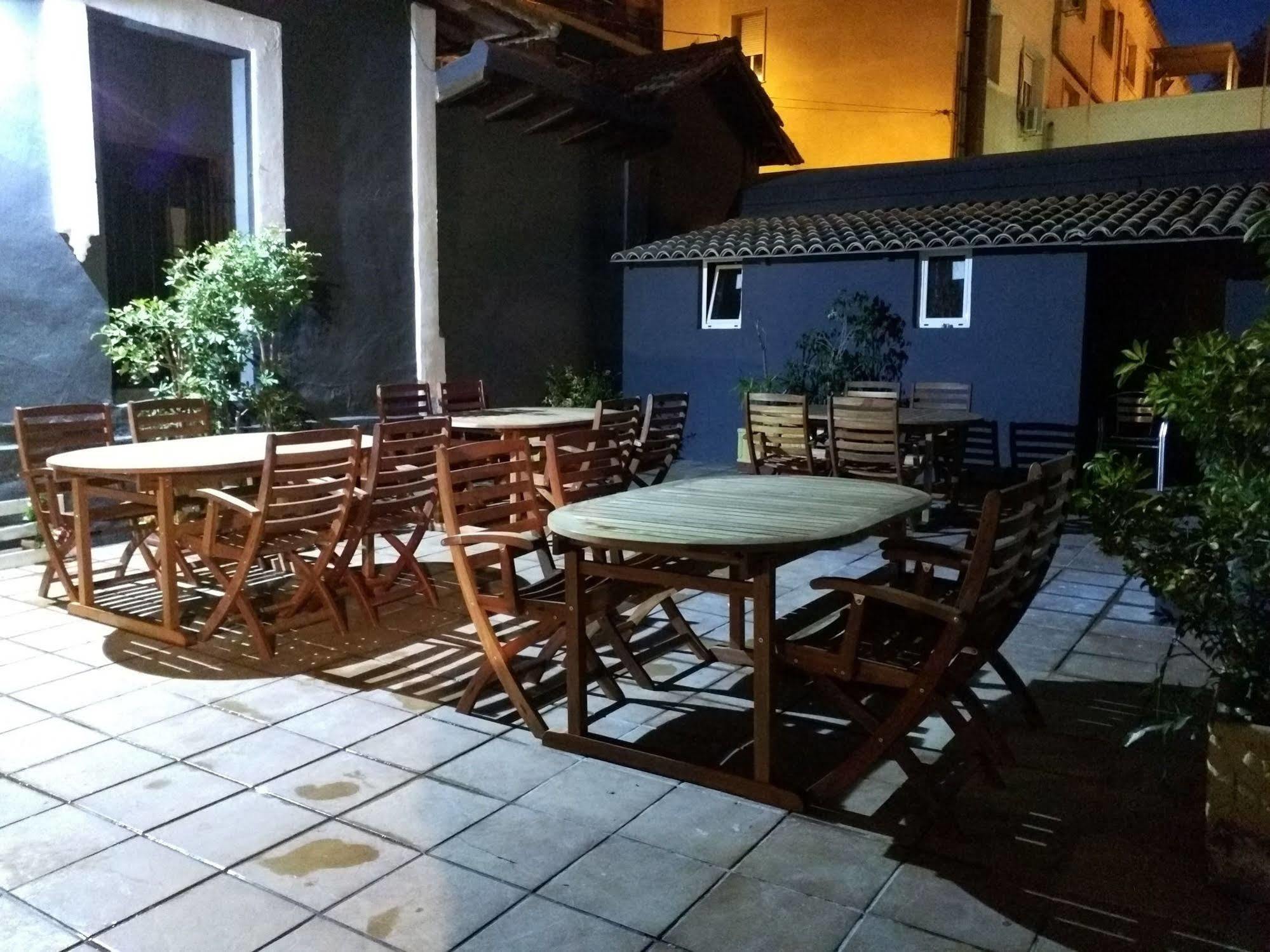 Nwt Paradise Urban Hostel Alicante Exterior photo