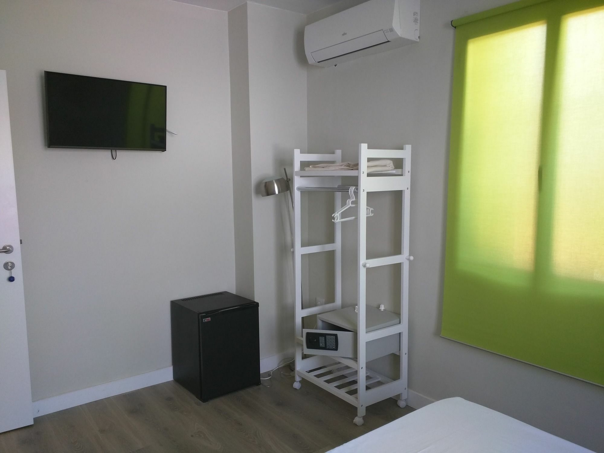 Nwt Paradise Urban Hostel Alicante Exterior photo